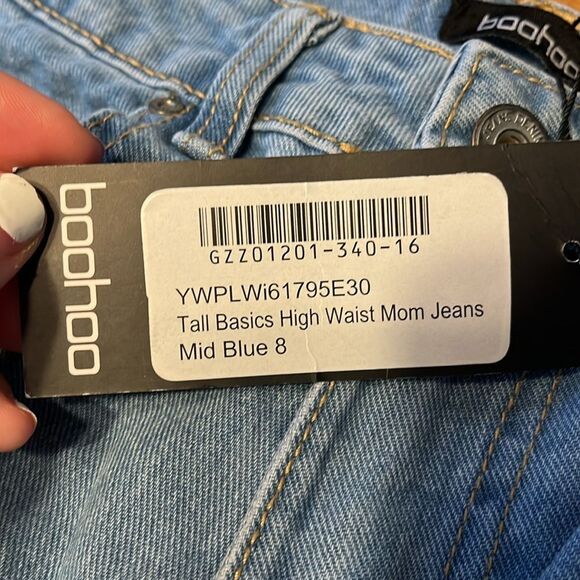 Boohoo Tall Basics High Waisted Mom Jeans - Picture 3 of 7